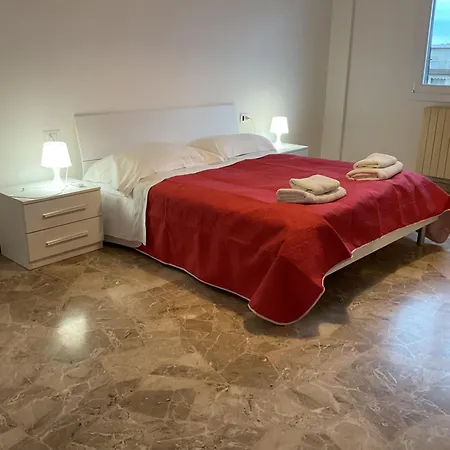 Coach 82 Apartment