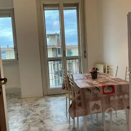 Coach 82 Apartment